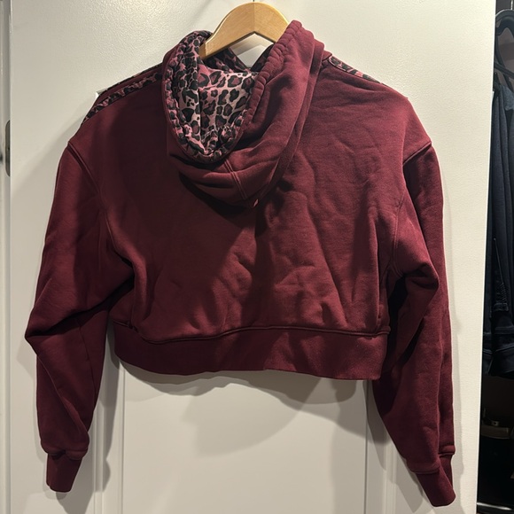 Adidas Burgundy Cheetah Print Crop Hoodie S - Picture 6 of 7